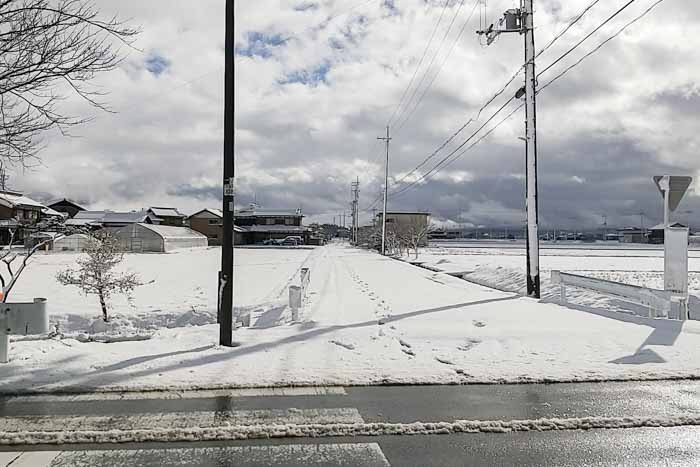近江八幡の隣町、東近江市の雪の様子。